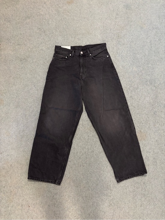 H&M Other - H&M Black Relaxed Straight Jeans